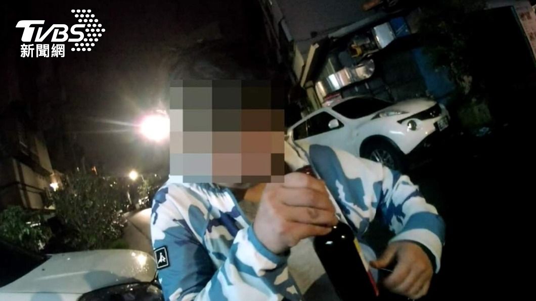 喝完了再去買!女騎士「搖擺機車」自摔 酒測值超標6倍