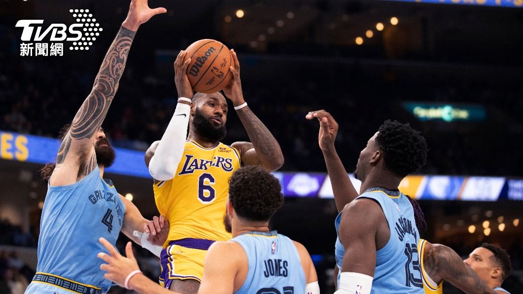 詹皇生涯第100次大三元白搭 NBA湖人不敵灰熊