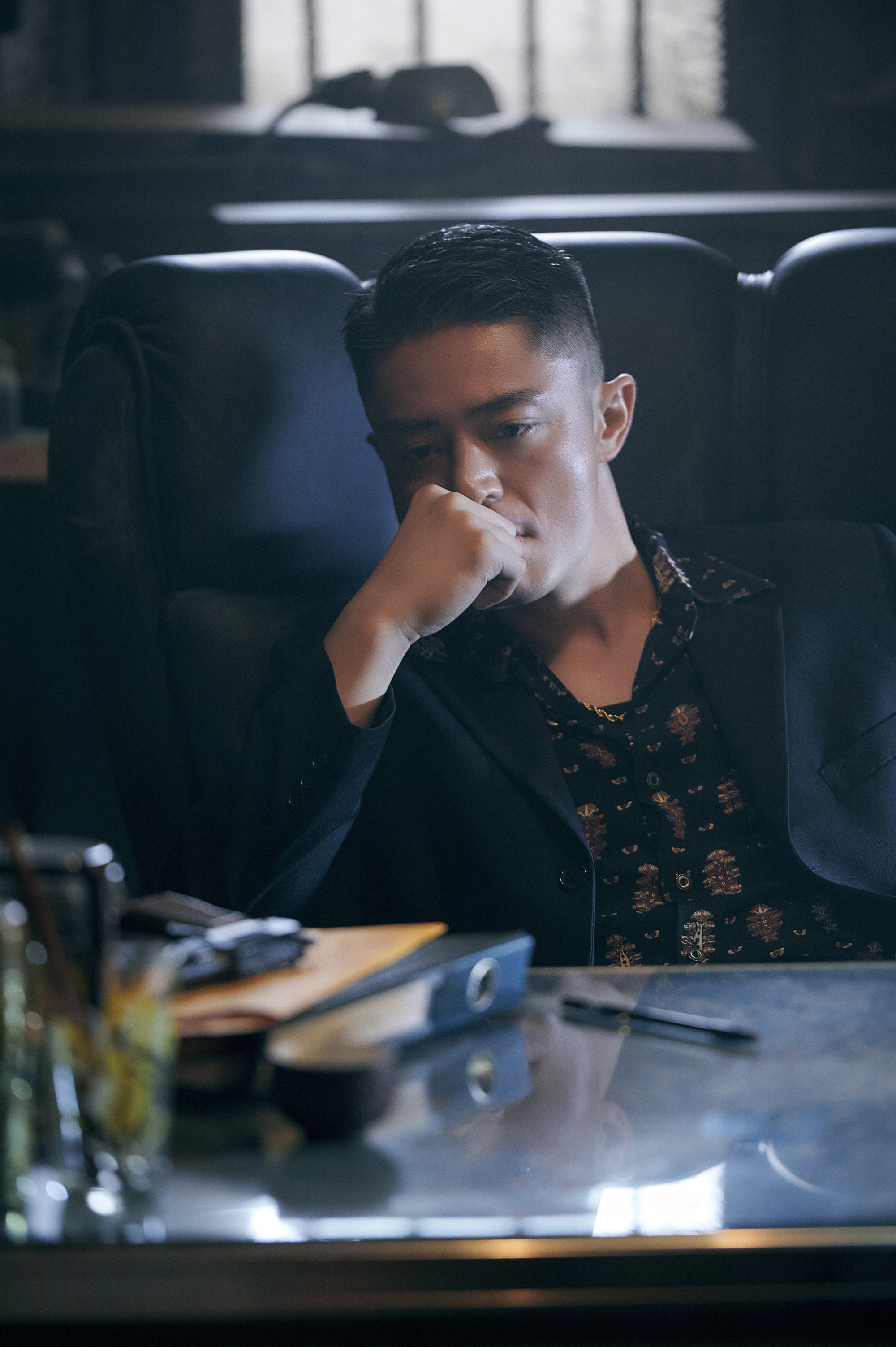 《華燈初上》霍建華客串演出道上聞風喪膽的狠角色「馬天華」,人稱「檜木」。(圖/ Netflix、百聿數碼提供)