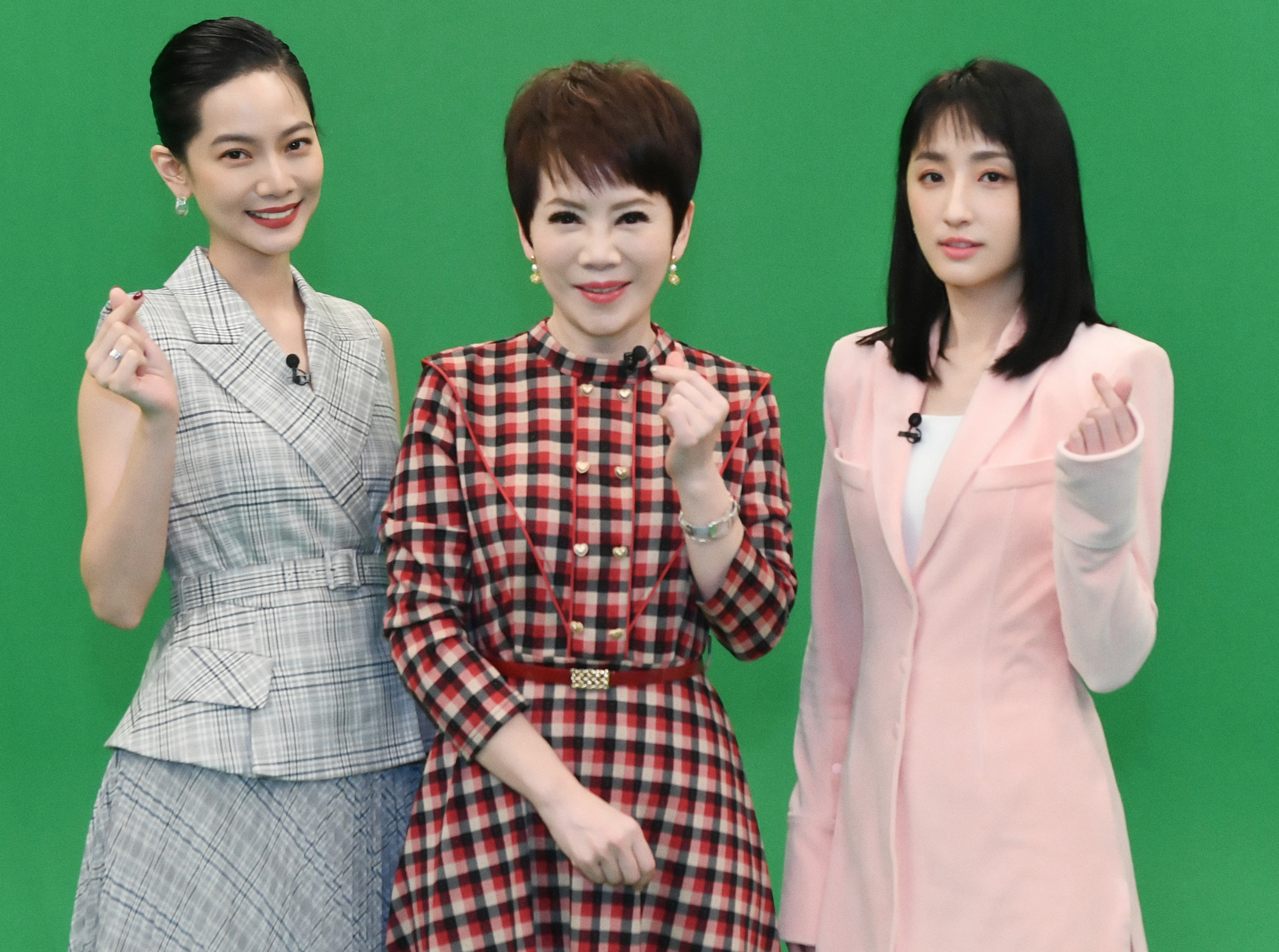 曾之喬、柯佳嬿接受《新聞高峰會》陳雅琳訪問。(圖/華視提供)