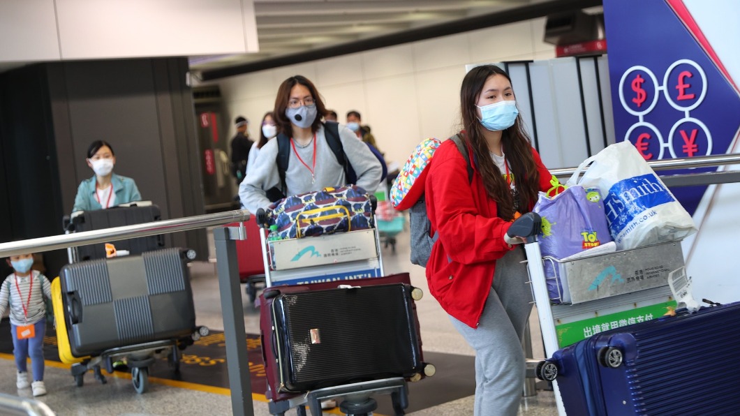 21天內曾逗留上述地區的非香港居民不准入境。（圖／羅君豪攝）