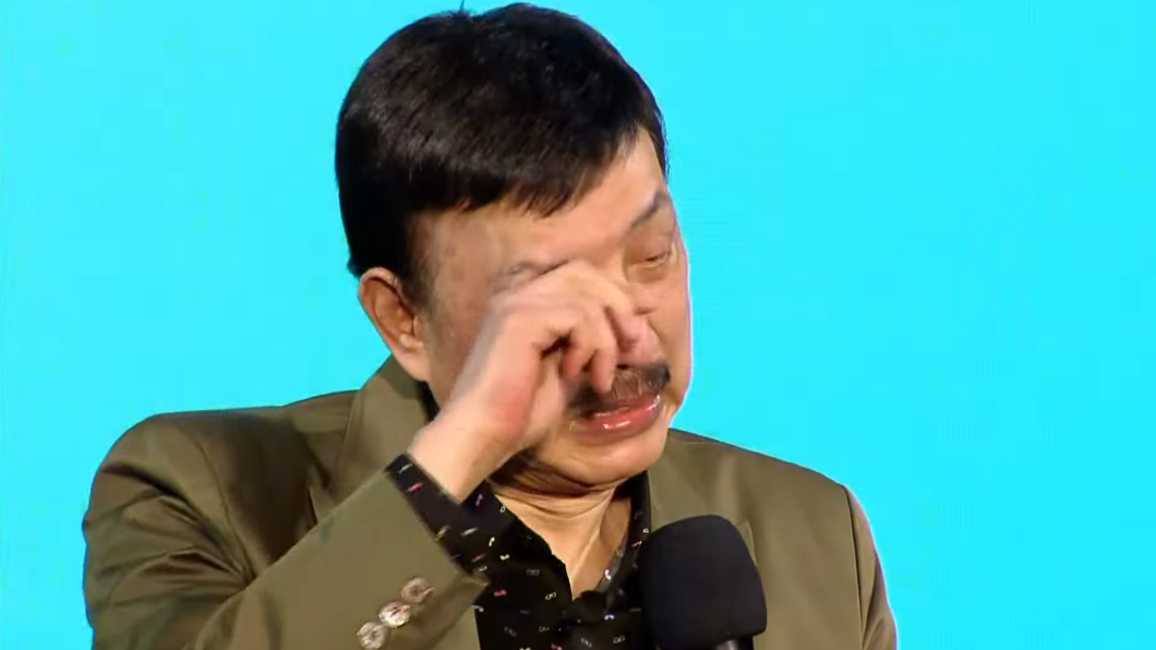 余天潰堤。(圖/翻攝自民進黨直播)