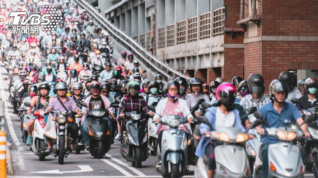 冬天騎機車超凍!內行點「增溫」關鍵 激推2保暖好物