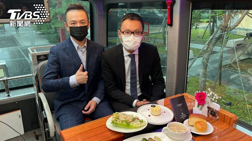 三晉整合營銷股份有限公司營運長徐偉朝及台北晶華酒店董事總經理吳偉正。(圖/TVBS)