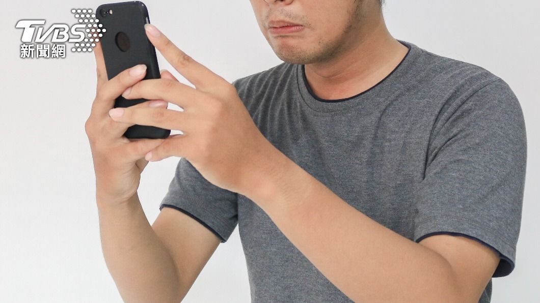網友認為男子的聊天技能「真的不行」。(示意圖/shutterstock達志影像)
