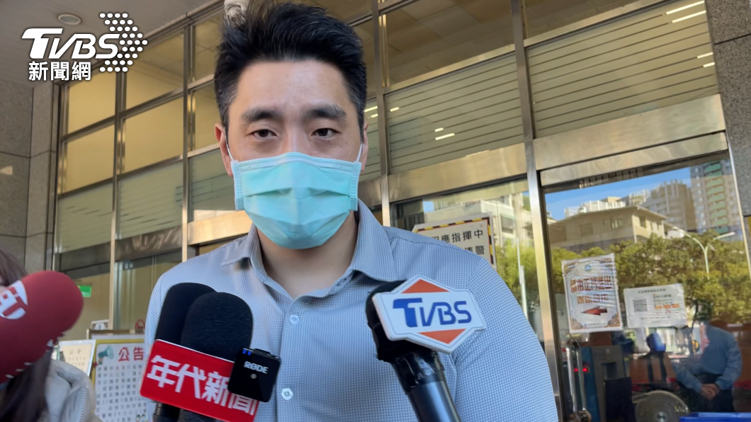 理科先生John 離開法院。(圖/TVBS)