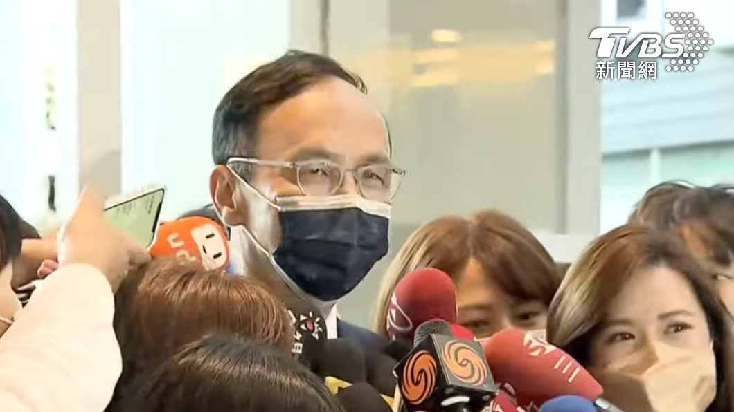 朱立倫與侯友宜同台。(圖/TVBS)