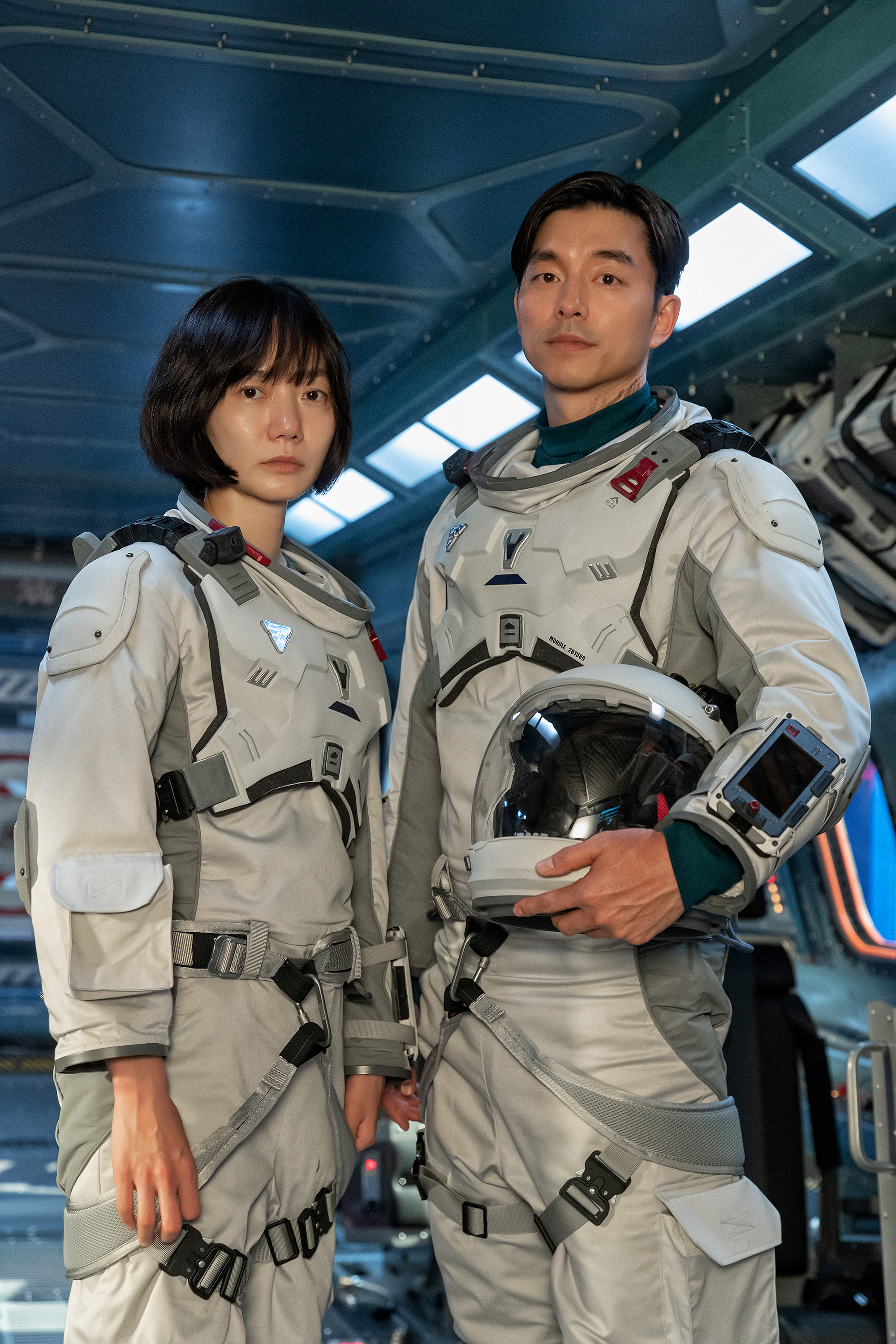 《寧靜海》由裴斗娜（圖左）、孔劉與主演。（圖／Netflix提供）