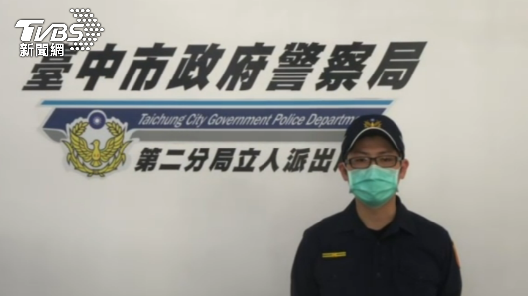 第二分局立人所副所長鍾政堂說明案情。(圖/警方提供)
