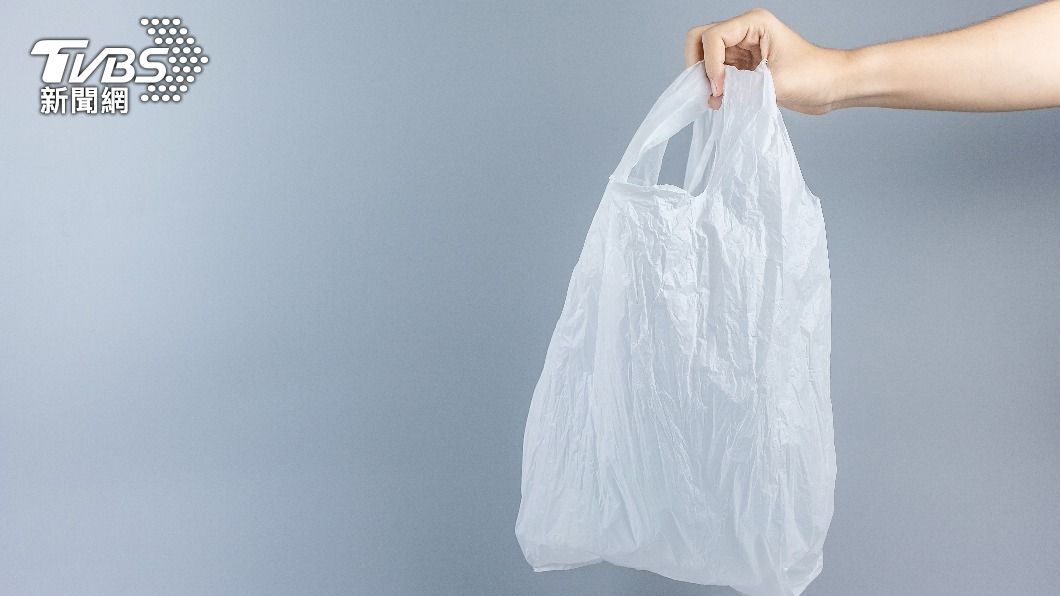 外送買空袋?半夜訂超商食品 她等1小時「只送來提袋」