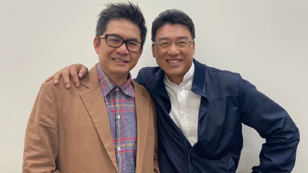 洪都拉斯上謝震武節目和他合影。（圖／翻攝自洪都拉斯臉書）