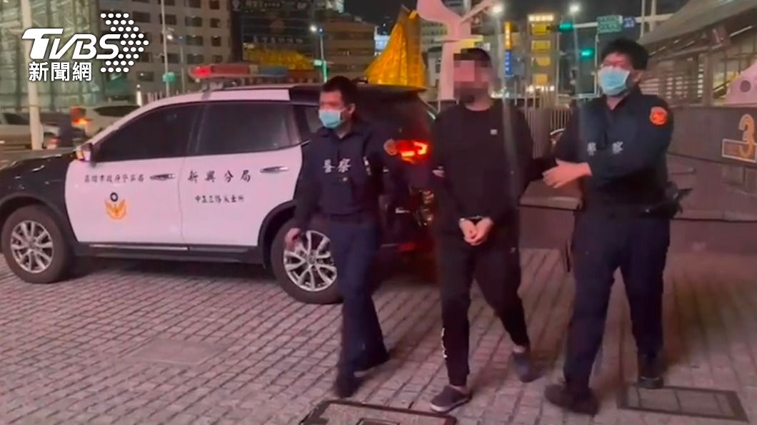 許男因持有毒品,被警方逮捕送辦。(圖/警方提供)