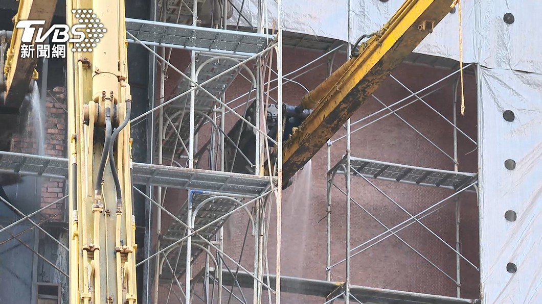 城中城建物持續拆除　1/26評選廠商興建公園