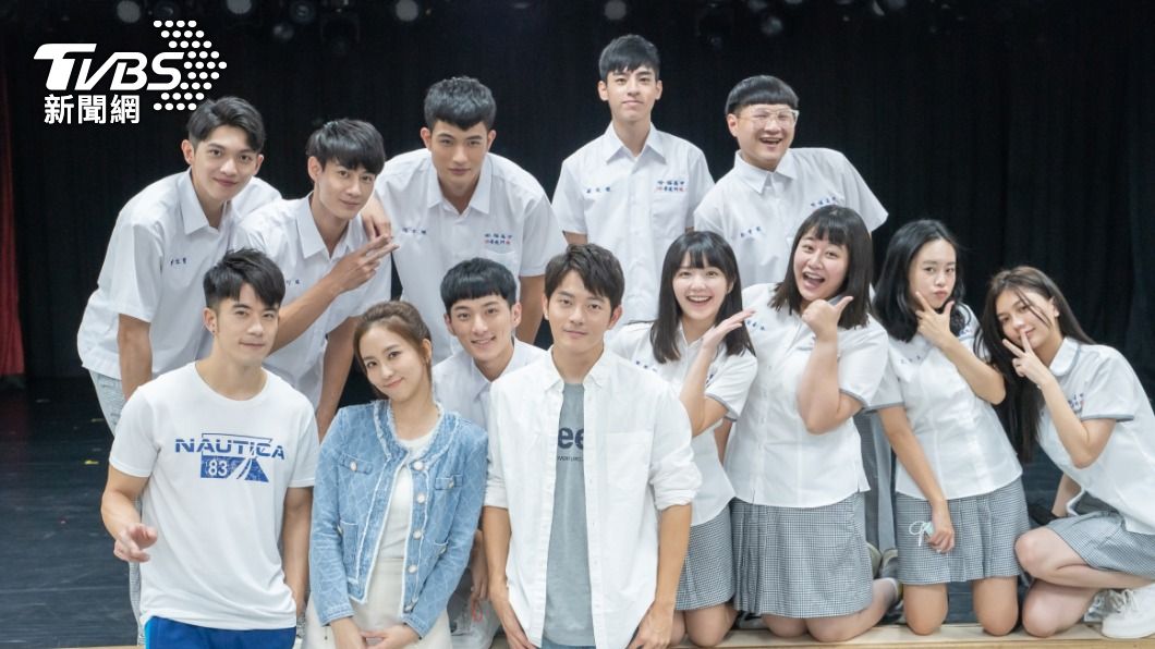 JR紀言愷、周曉涵和宥勝帶領新人演員飆戲。(圖/TVBS)