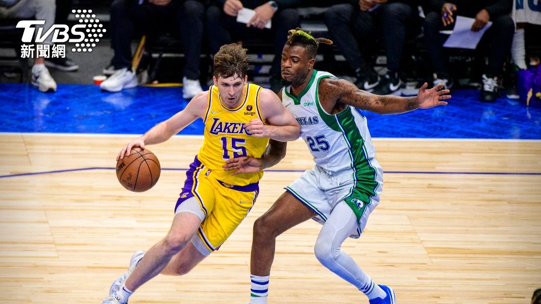 NBA湖人加班擊退獨行俠 新秀芮維斯成致勝功臣