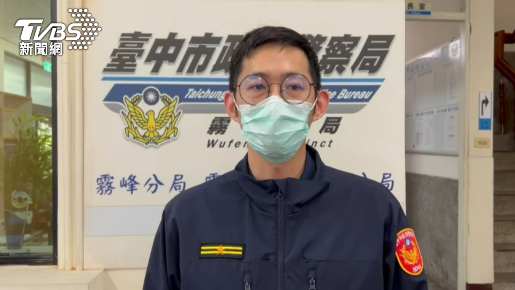 成功派出所副所長王奕程說明案情。(圖/警方提供)