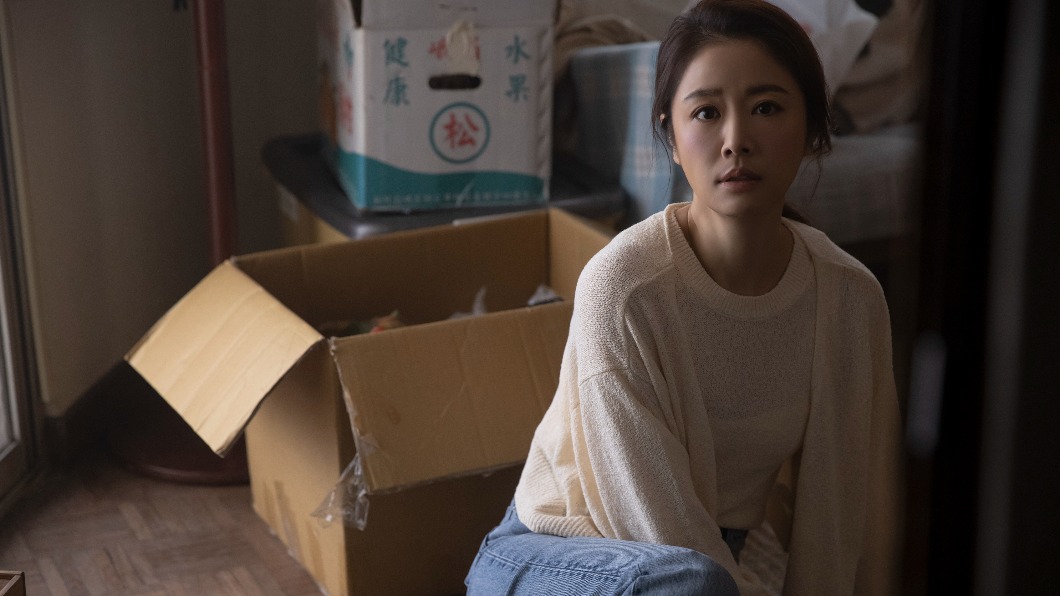 演出地點恰巧就在《華燈》蘇慶儀（楊謹華 飾）的家。（圖／相信音樂提供）