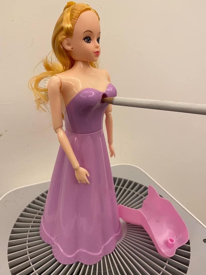原PO替女兒準備交換禮物。（圖／翻攝自小廢物俱樂部Facebook）