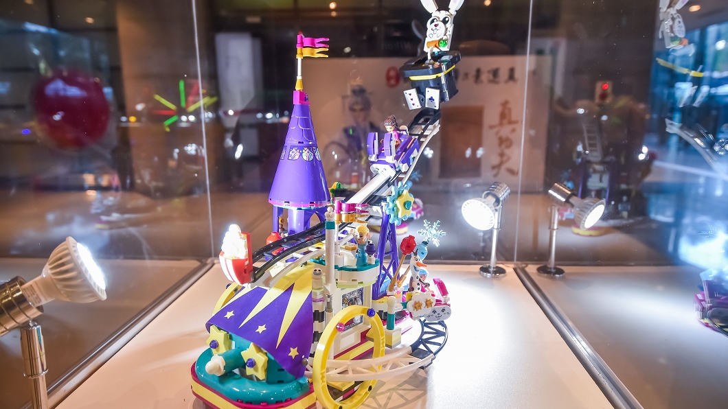 樂高達人Lego 7作品-魔術樂園彈射車。（圖／新北市政府提供）