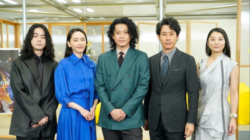 網友發現新垣結衣似乎瘦了。(圖/翻攝自Twitter)