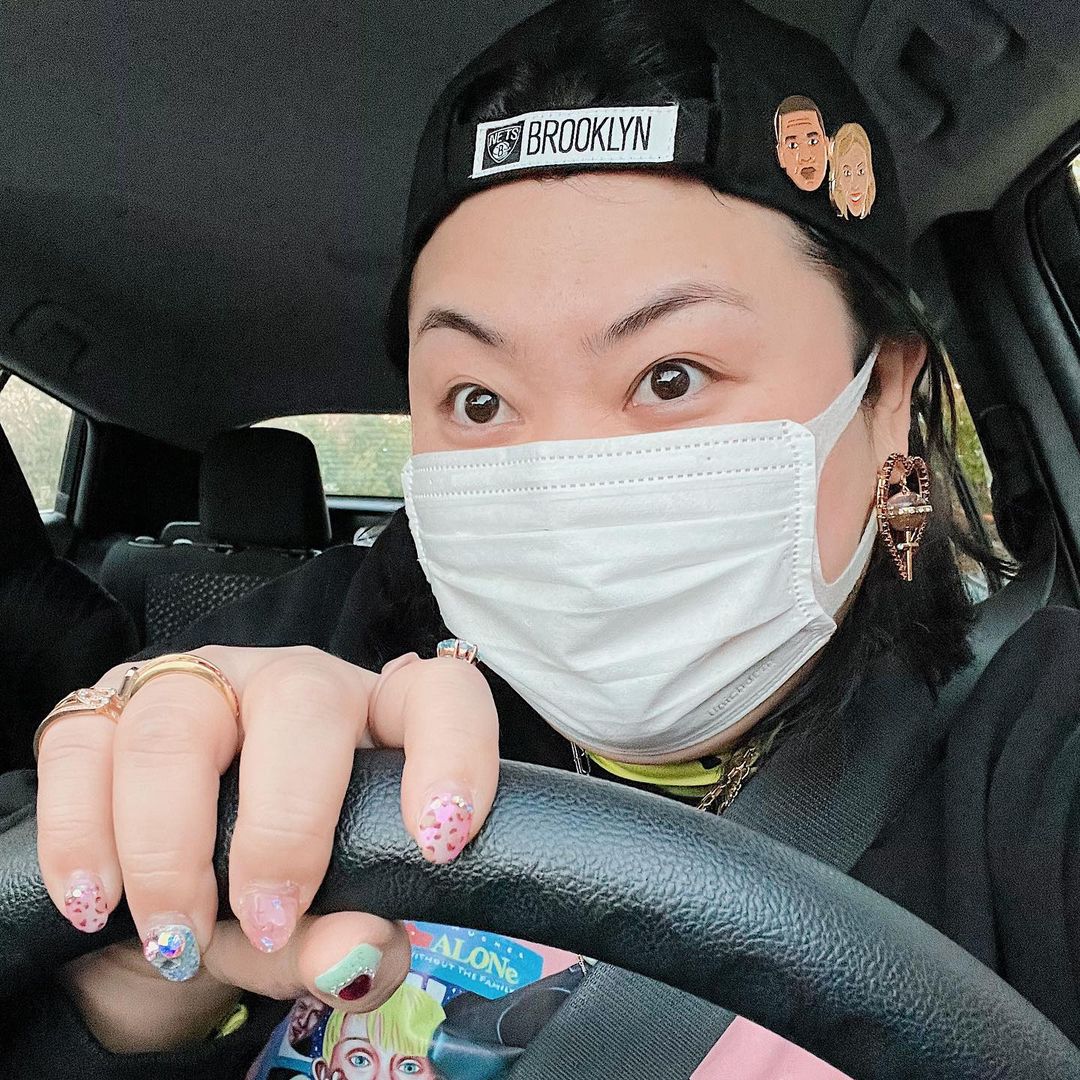 渡邊PO出自己開車的樣子。（圖／翻攝自watanabenaomi703 IG）