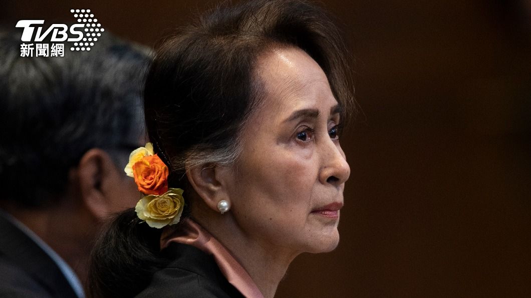 翁山蘇姬首度穿囚服現身法庭 恐面臨102年刑期