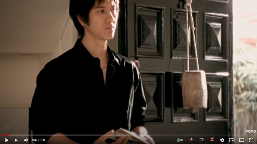 <Forever Love>過去被視為「結婚聖曲」。(圖/翻攝自王力宏YT)