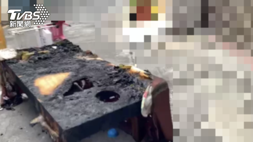 屋內物品被燒個焦黑。(圖/民眾提供)