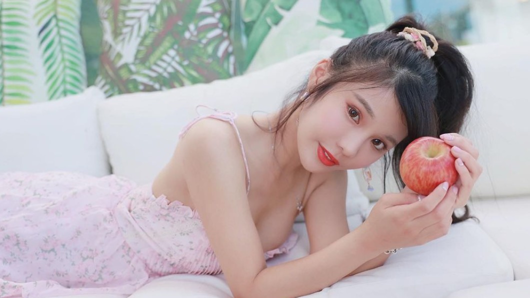 琳妲經常分享性感照。(圖/翻攝自琳妲IG)