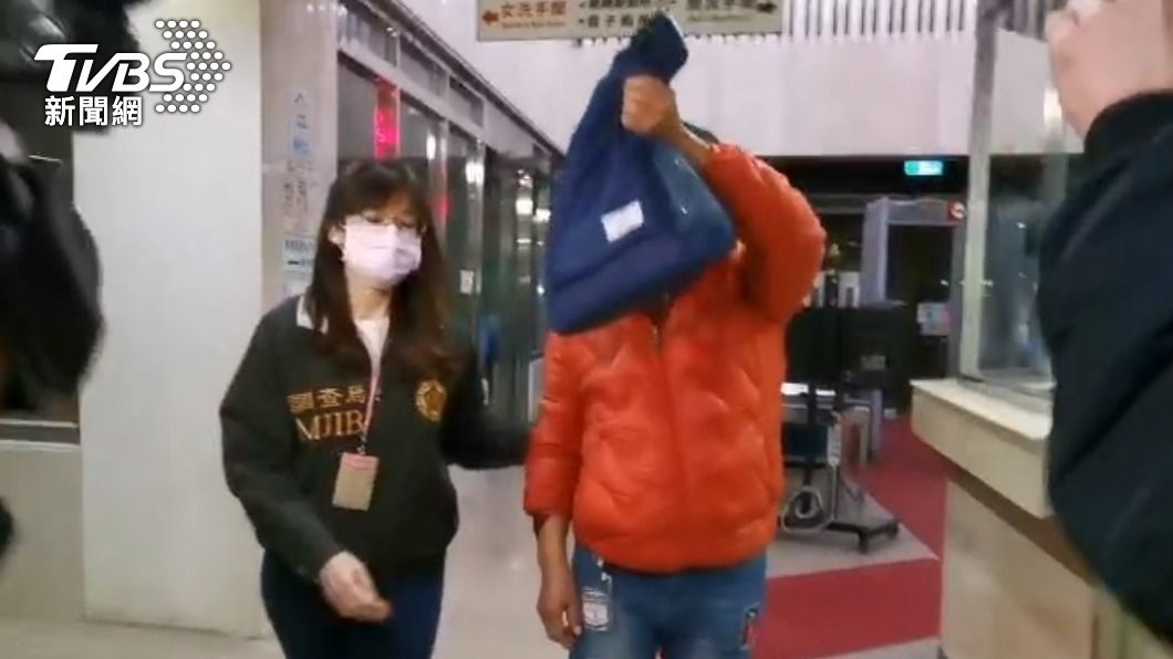 王男複訊後50萬元交保。(圖/TVBS)
