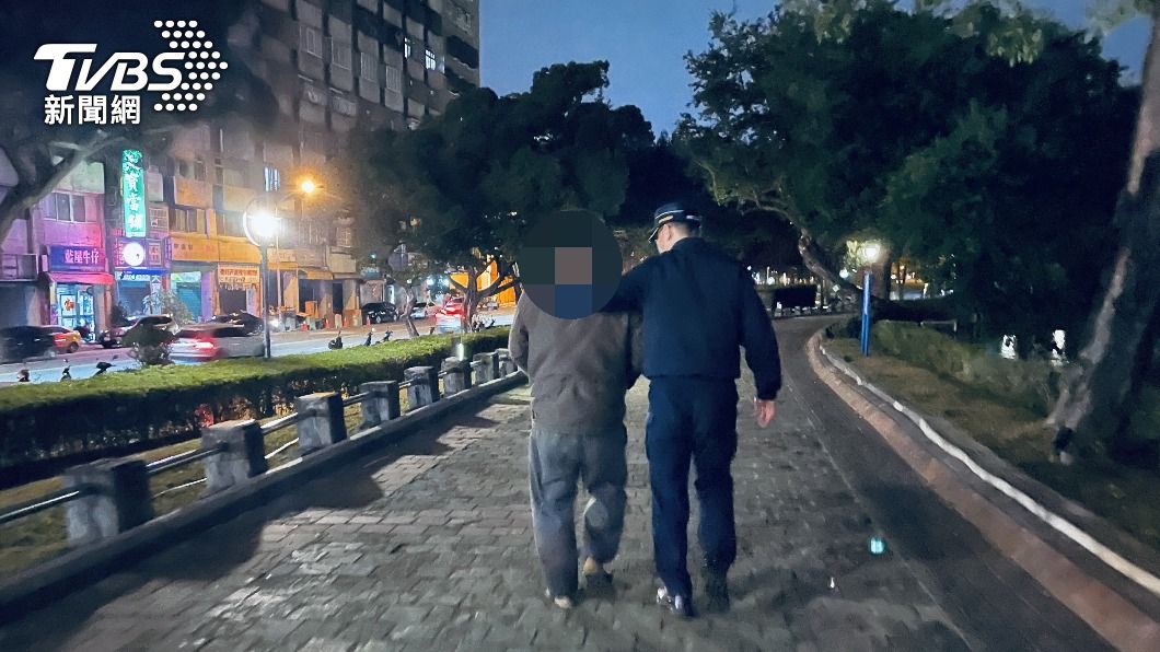 經歷「Men's Talk」長談,葛男終於釋懷,願意面對困境。(圖/警方提供)