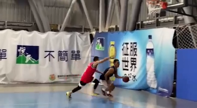 不管是上籃、防守揭難不倒張庭瑚。（圖／好看娛樂提供）