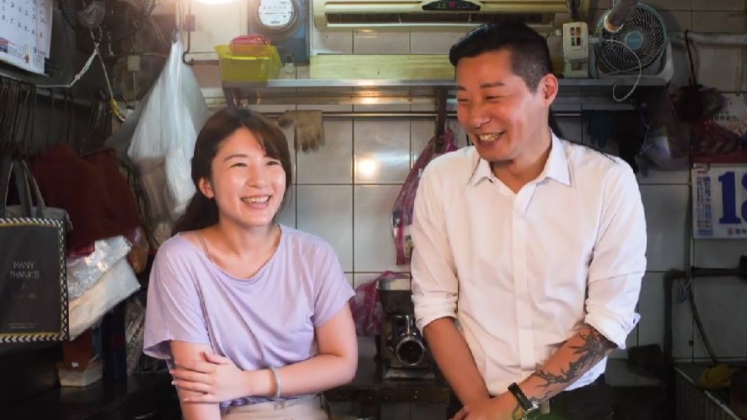 張采婕和林昶佐過去曾合拍影片。（圖／翻攝自采婕Charlene東門信義肉舖 臉書）