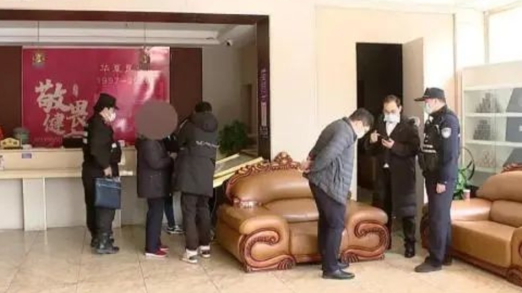 沉迷腳底按摩「4人爽捏」! 8旬翁半年豪撒173萬