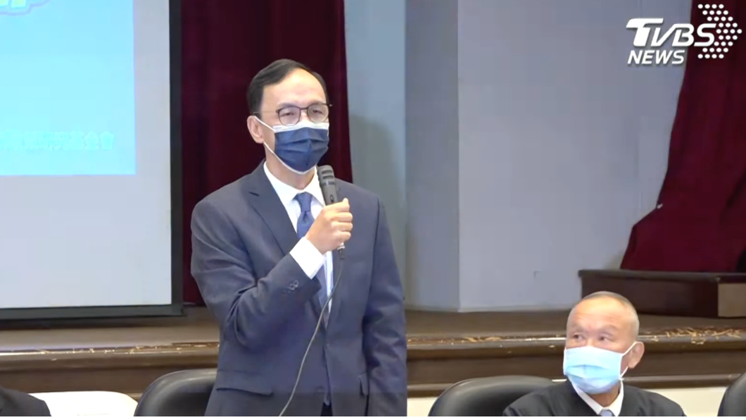 朱立倫：綠營縣市長別忍了　站出來反對竹竹合併