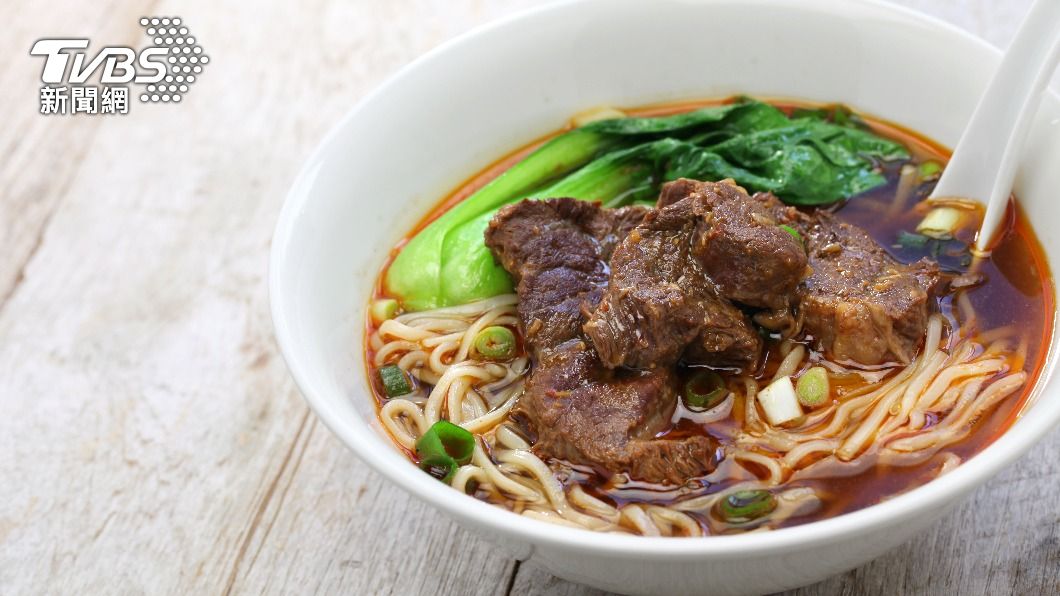 一晚牛肉麵熱量約770大卡。(示意圖/shutterstock 達志影像)