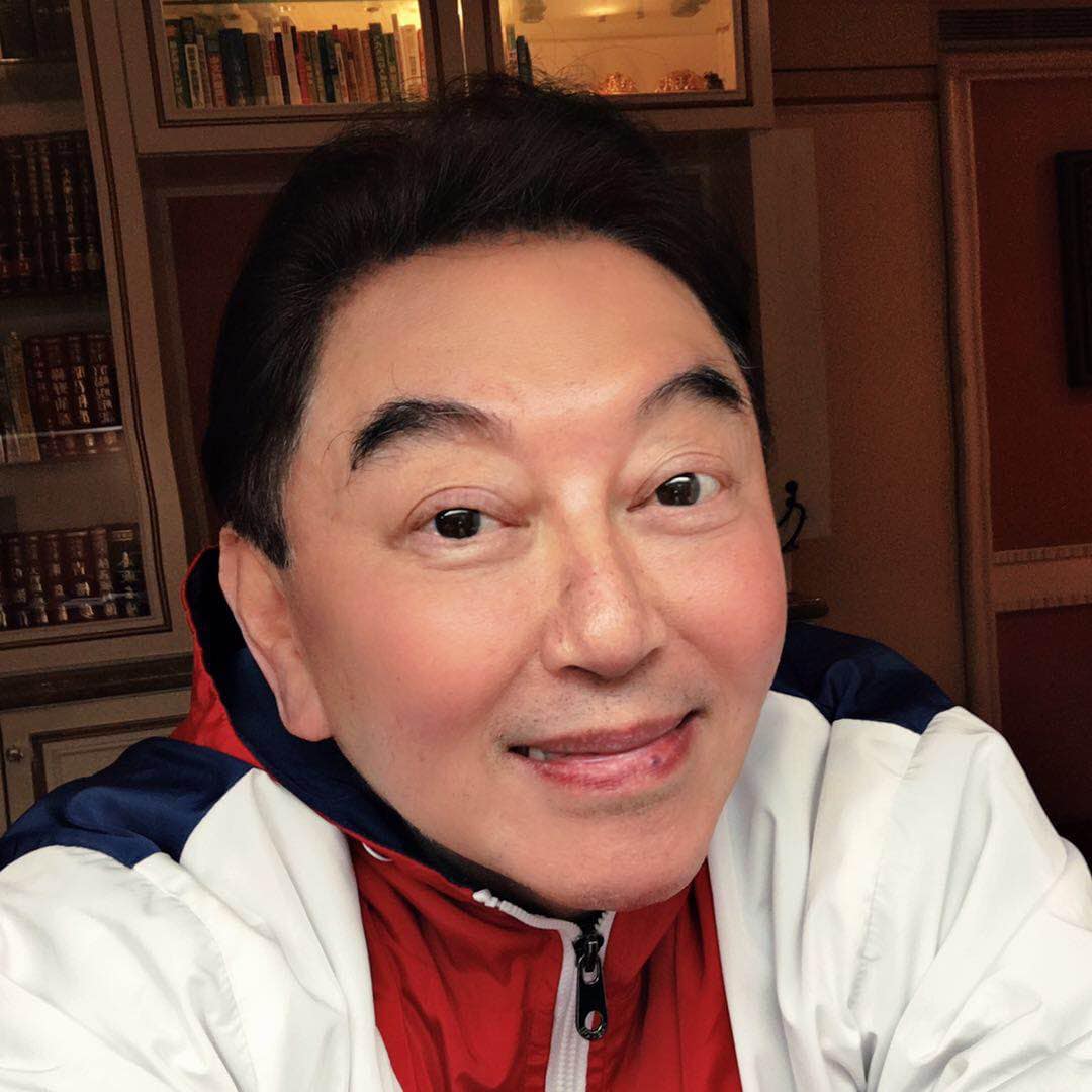 高國華27歲就進建中教書。(圖/翻攝自高國華臉書)