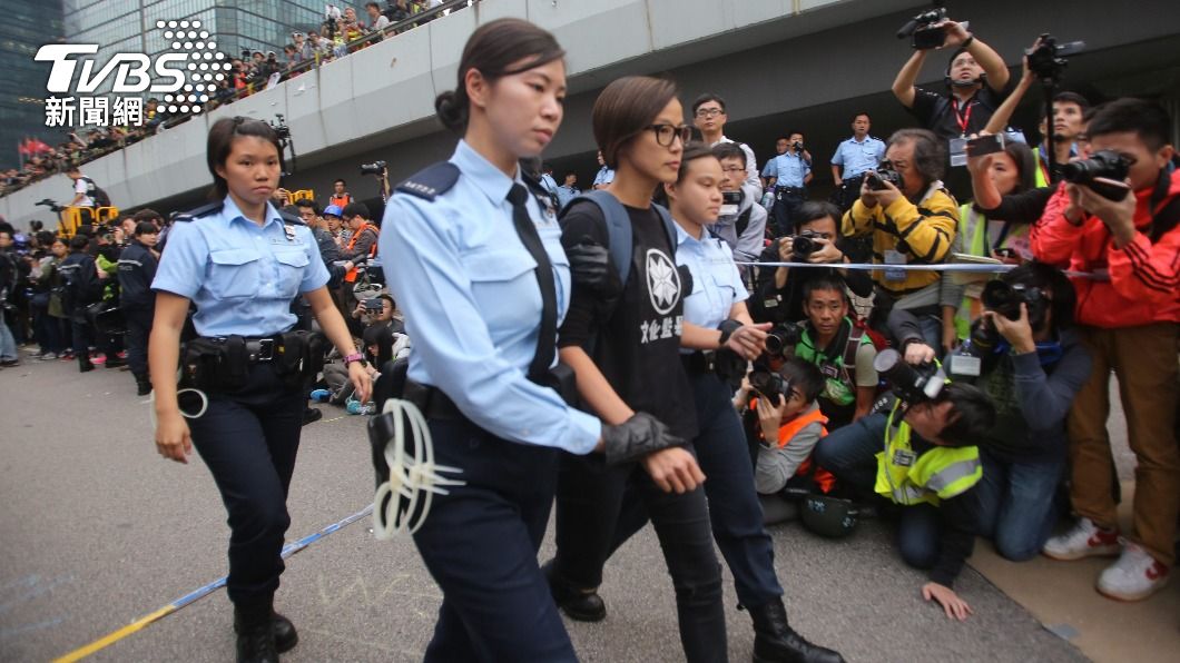 何韻詩2014年參與佔領中環活動遭警方帶走。(圖/達志影像路透社)
