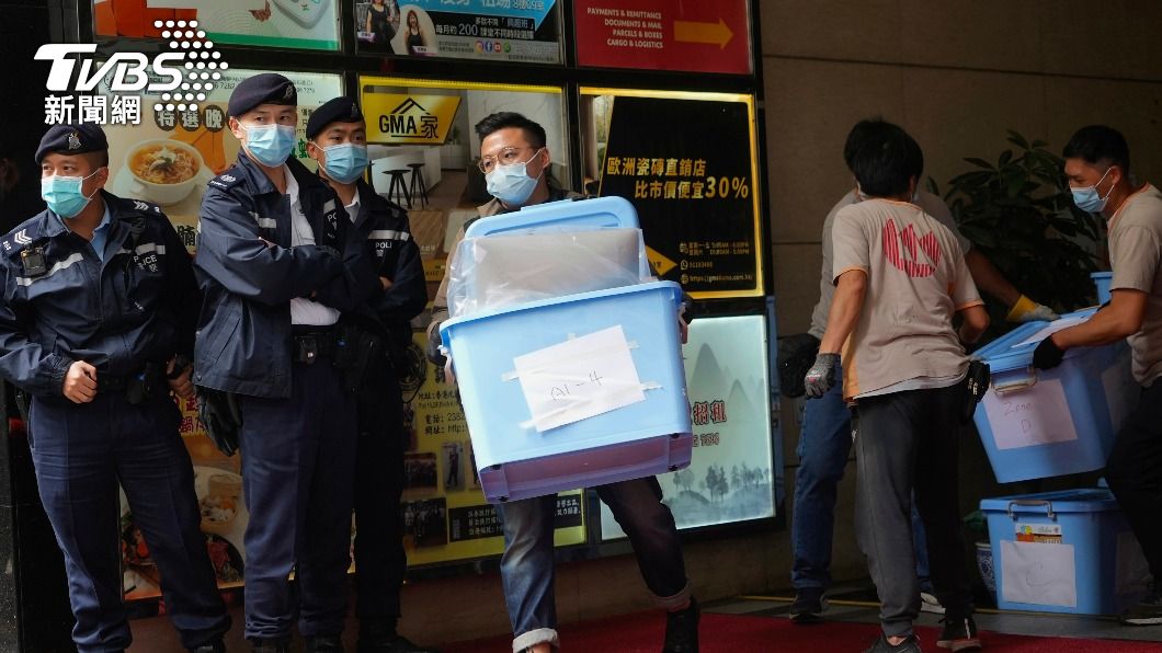 港警搜立場新聞拘6人 無國界記者批攻擊新聞自由