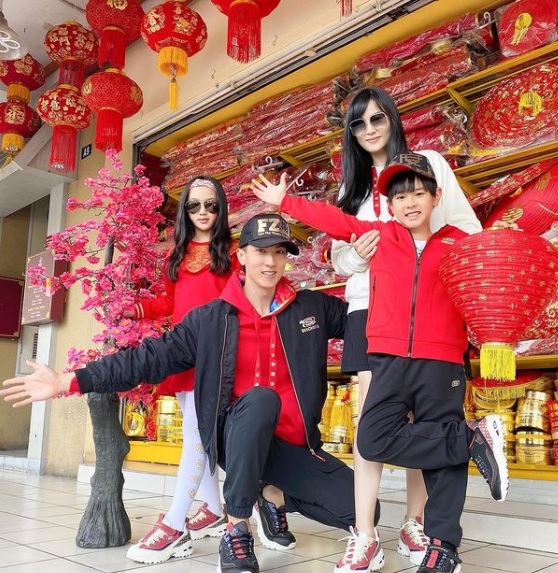 吳尊一家四口時常出遊,感情十分幸福融洽。(圖/翻攝自吳尊IG)