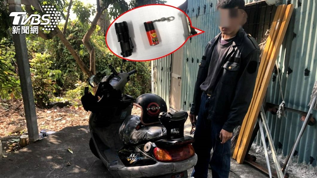 太想當警察!男全副武裝冒充攔檢 被識破竟把人銬樹上