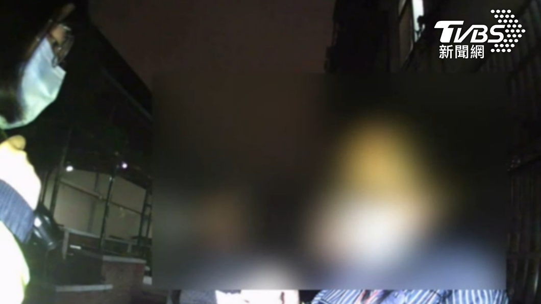 阿嬤睡夢中醒來,才發現6歲男童偷溜出門。(圖/警方提供)
