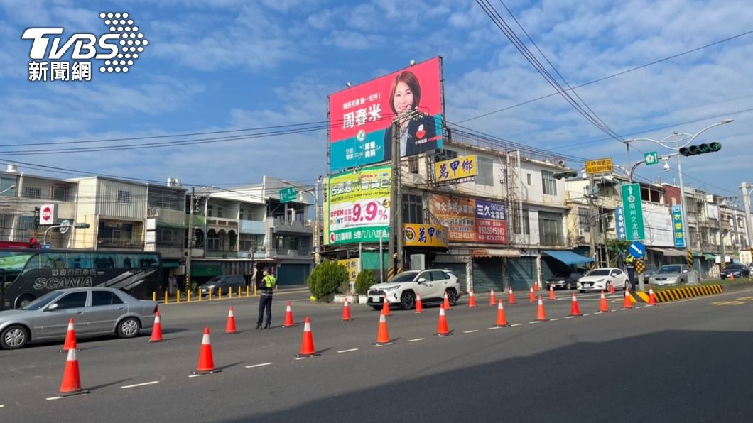 水底寮於台1線與17線交會路段,車流量大。(圖/TVBS)