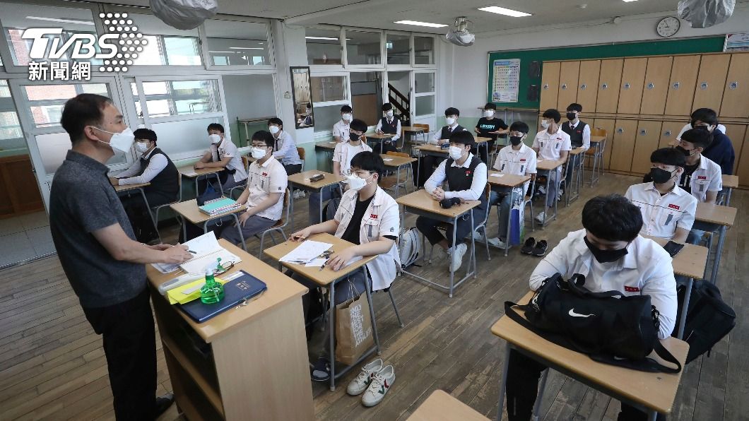 未來南韓高中生只要年滿18歲,就可以參選國會議員及地方首長。(示意圖/達志影像美聯社)