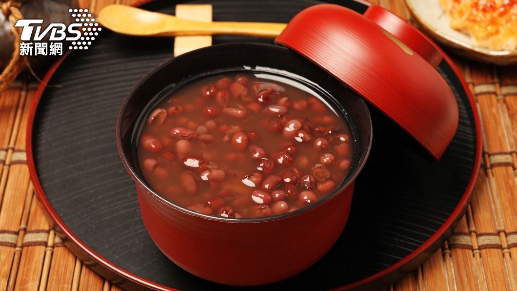 喝紅豆湯暖身!營養師揭紅豆「6大好處」 吃完大餐最合適