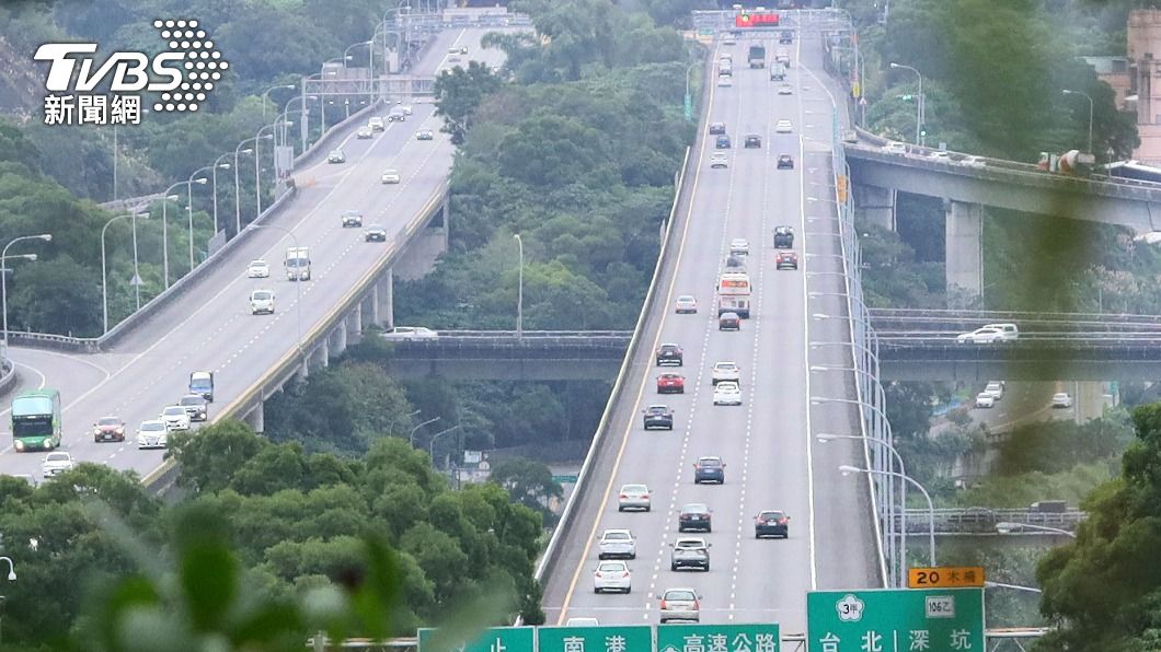 想見曙光快出發！元旦14地雷路段　國5恐塞到深夜