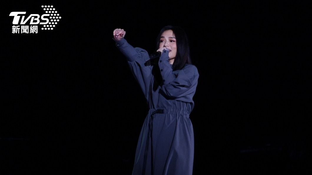 徐佳瑩接連帶來多首經典歌曲，慰勞歌迷的雙耳。（圖／TVBS）
