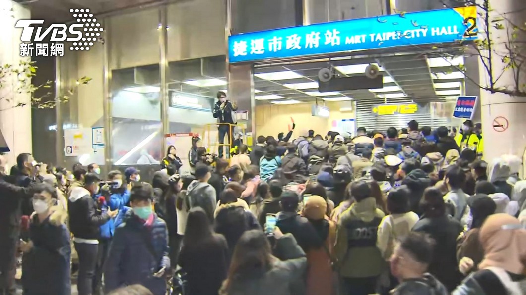 台灣跨年演唱會也擠爆!他驚「很少出意外」 關鍵原因曝光