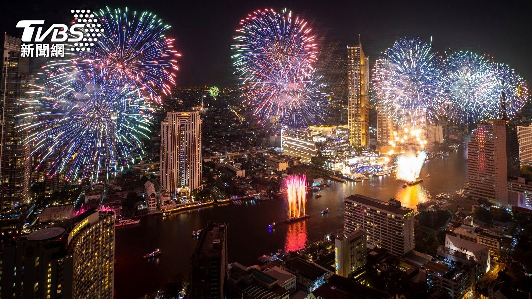 圖文故事/揮別2021!多國跨年活動精采畫面一次看