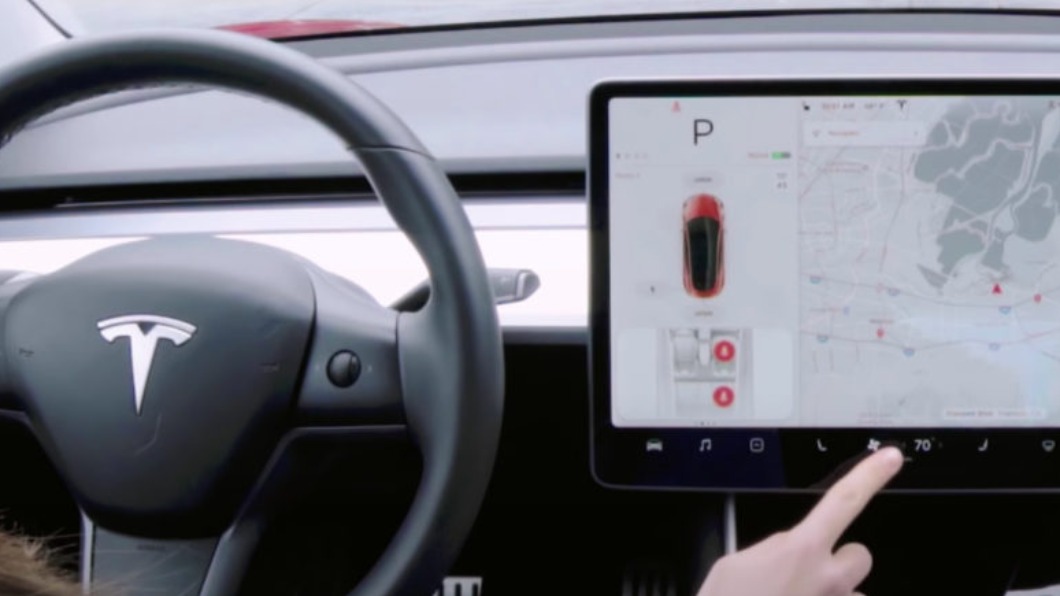 尬爆!特斯拉放屁聲關不掉 一開車門就發作車主氣炸